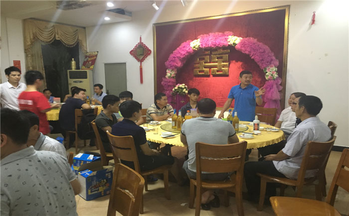 金秋十月，鑫發(fā)喜迎豐收慶功宴